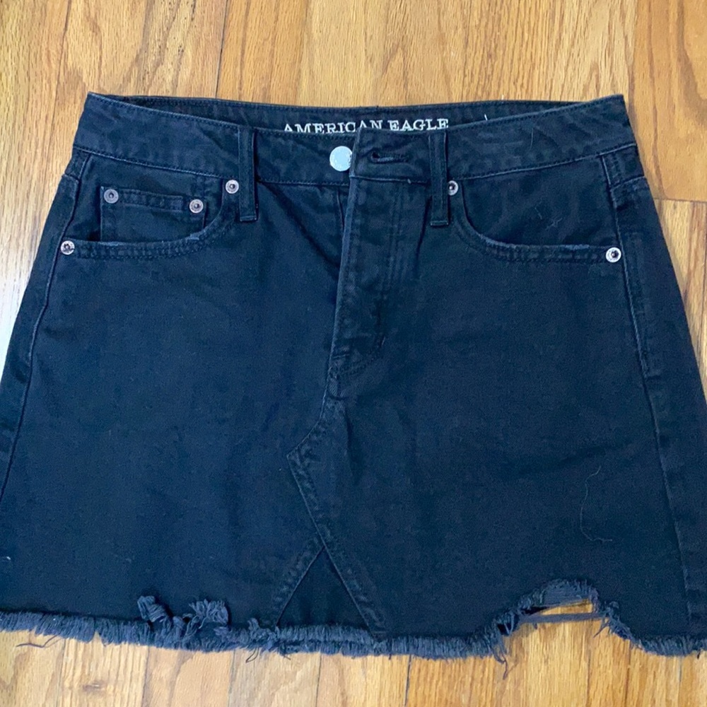 AE Black denim skirt